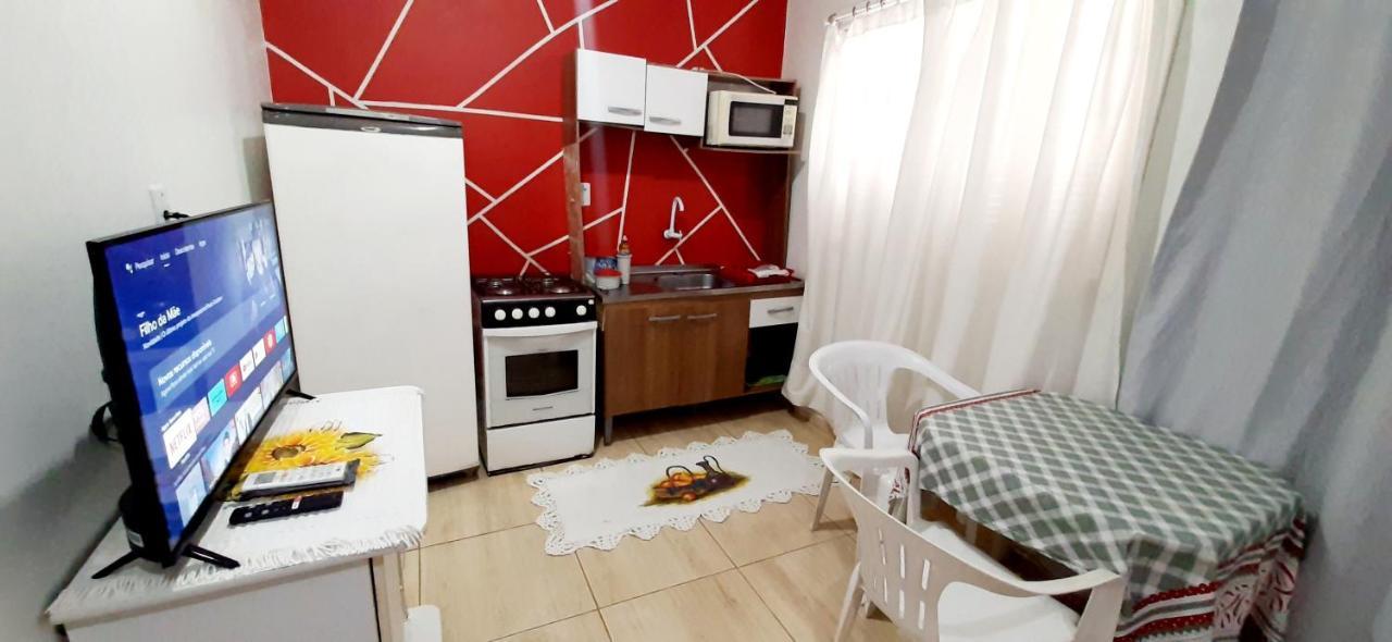 Kitnet S2 Em Torres-Rs - Na Mais Bela Praia Gaucha - Cozinha - Banheiro - Ar Condicionado - Tv Smart 32' - Wi-Fi - Estacionamento - Anfitria Superhost No Bnb מראה חיצוני תמונה