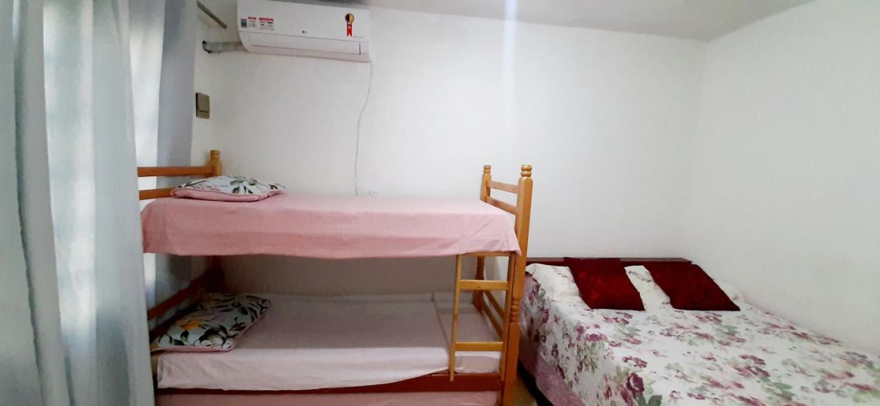 Kitnet S2 Em Torres-Rs - Na Mais Bela Praia Gaucha - Cozinha - Banheiro - Ar Condicionado - Tv Smart 32' - Wi-Fi - Estacionamento - Anfitria Superhost No Bnb מראה חיצוני תמונה