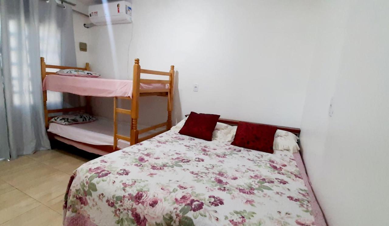 Kitnet S2 Em Torres-Rs - Na Mais Bela Praia Gaucha - Cozinha - Banheiro - Ar Condicionado - Tv Smart 32' - Wi-Fi - Estacionamento - Anfitria Superhost No Bnb מראה חיצוני תמונה