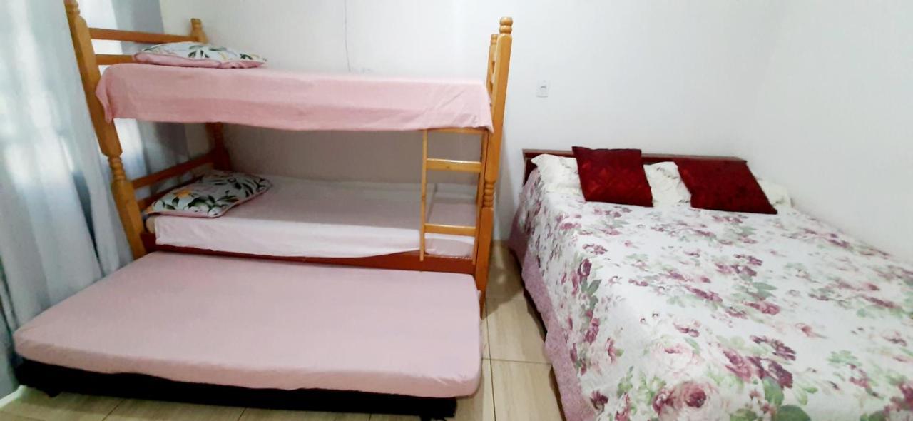 Kitnet S2 Em Torres-Rs - Na Mais Bela Praia Gaucha - Cozinha - Banheiro - Ar Condicionado - Tv Smart 32' - Wi-Fi - Estacionamento - Anfitria Superhost No Bnb מראה חיצוני תמונה
